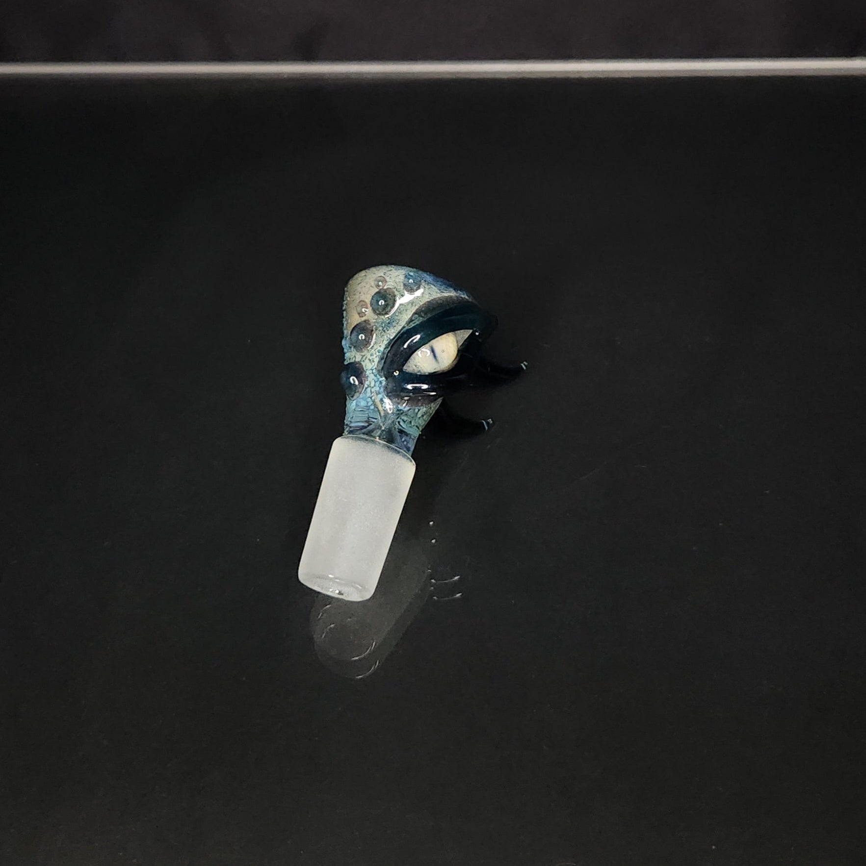Benwa Glass 14mm 1 Hole Eye Sculpture Slides