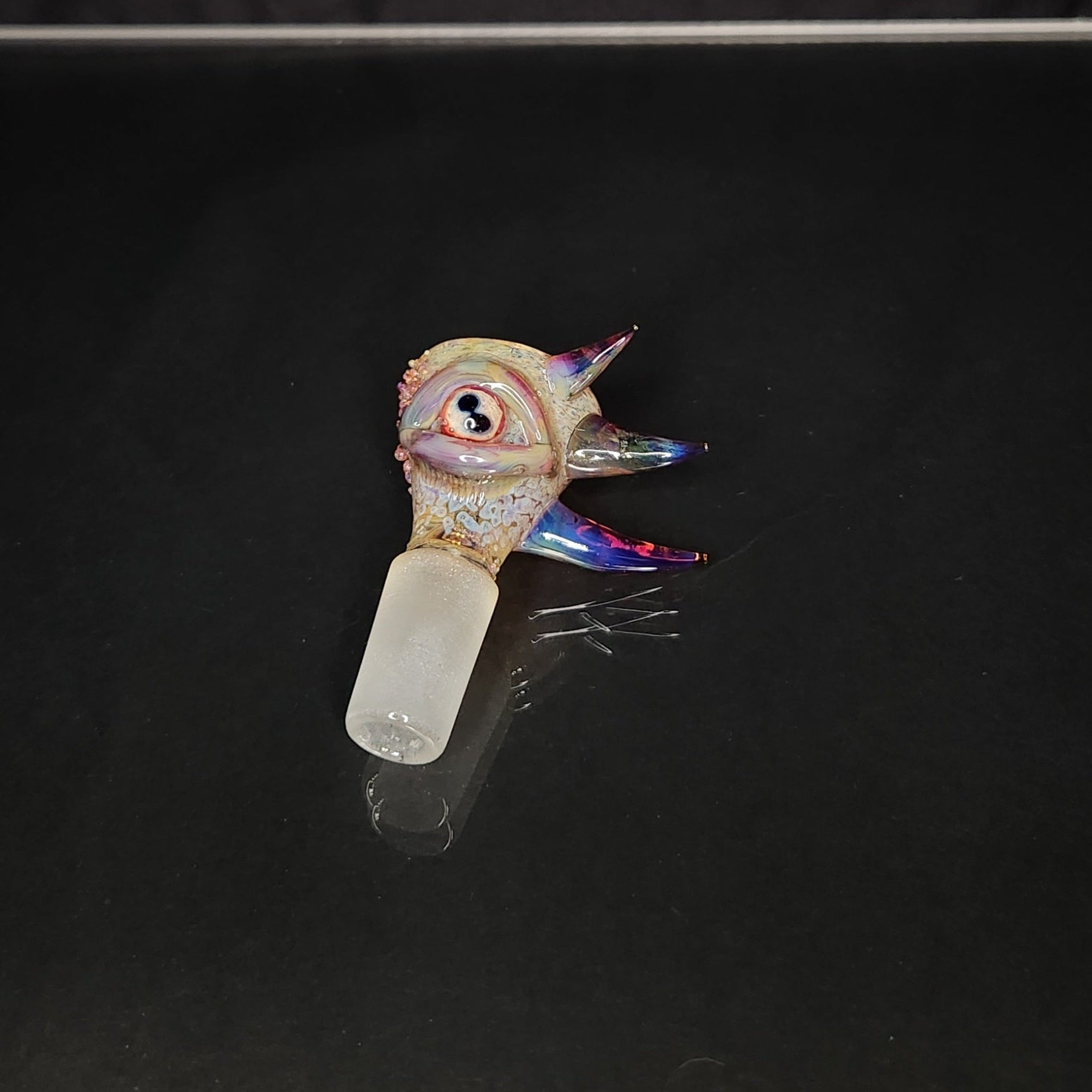 Benwa Glass 14mm 1 Hole Eye Sculpture Slides